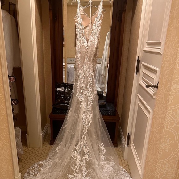 Enzoani ÉLYSÉE - Francoise wedding gown - Picture 3 of 13